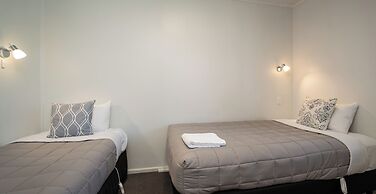Grove Park Motor Lodge