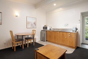 Grove Park Motor Lodge