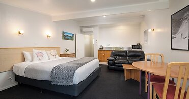 Grove Park Motor Lodge