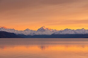 Lakestone Lodge