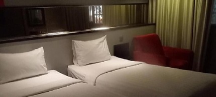 Cabin Hotel