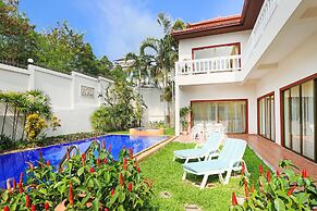 Avoca Pool Villas