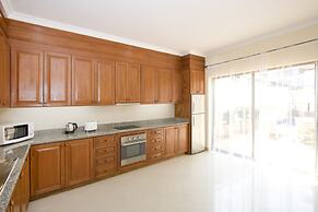Avoca Pool Villas