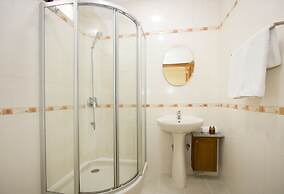 Avoca Pool Villas