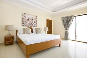 Avoca Pool Villas