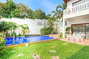 Avoca Pool Villas