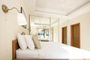 Avoca Pool Villas