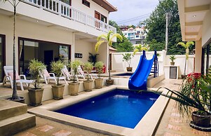 Avoca Pool Villas