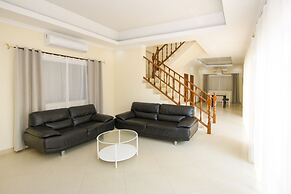 Avoca Pool Villas