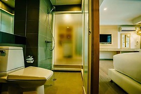 Moon Dragon Hotel