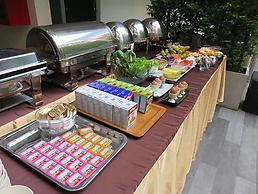 Moon Dragon Hotel