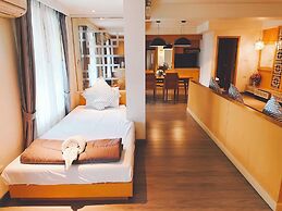 Moon Dragon Hotel