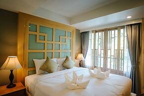 Moon Dragon Hotel