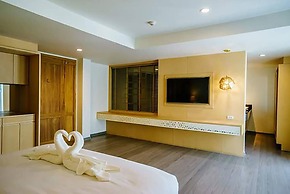 Moon Dragon Hotel
