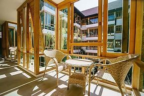 Moon Dragon Hotel