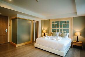 Moon Dragon Hotel