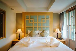 Moon Dragon Hotel
