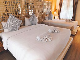 Moon Dragon Hotel