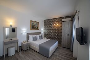 Queen Boutique Hotel