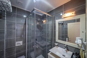 Queen Boutique Hotel