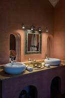 Al Riad Inou