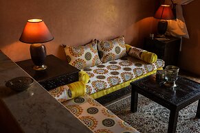 Al Riad Inou