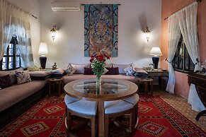 Al Riad Inou