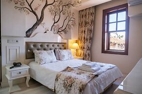 Ozkavak Hotel Kaleici