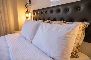 Ozkavak Hotel Kaleici