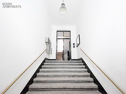 Boom Apartments