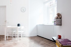 Boom Apartments