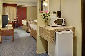 Kindersley Inn