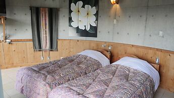 BUZZ RESORT
