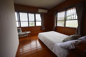 BUZZ RESORT