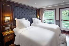 Paradise Elegance Cruise