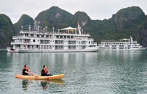 Paradise Elegance Cruise