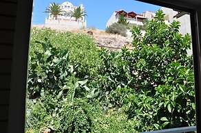 Nora Hotel