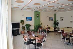 Nora Hotel