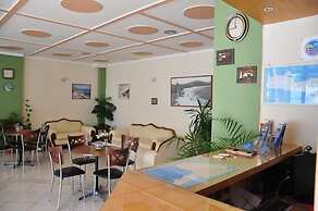 Nora Hotel