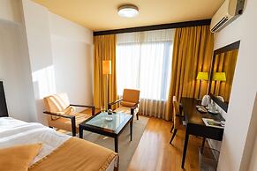 Hotel M