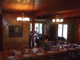 Lazy M Lodge
