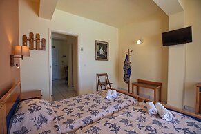 Garbis Villas