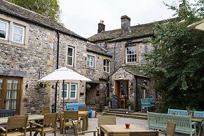 Lister Arms