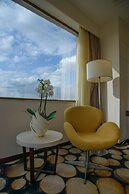 The Concord Hotel And Suites