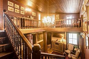 Portland Manor