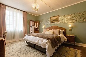 Portland Manor