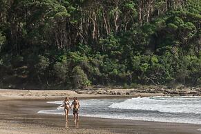 Charlesworth Bay Beach Resort