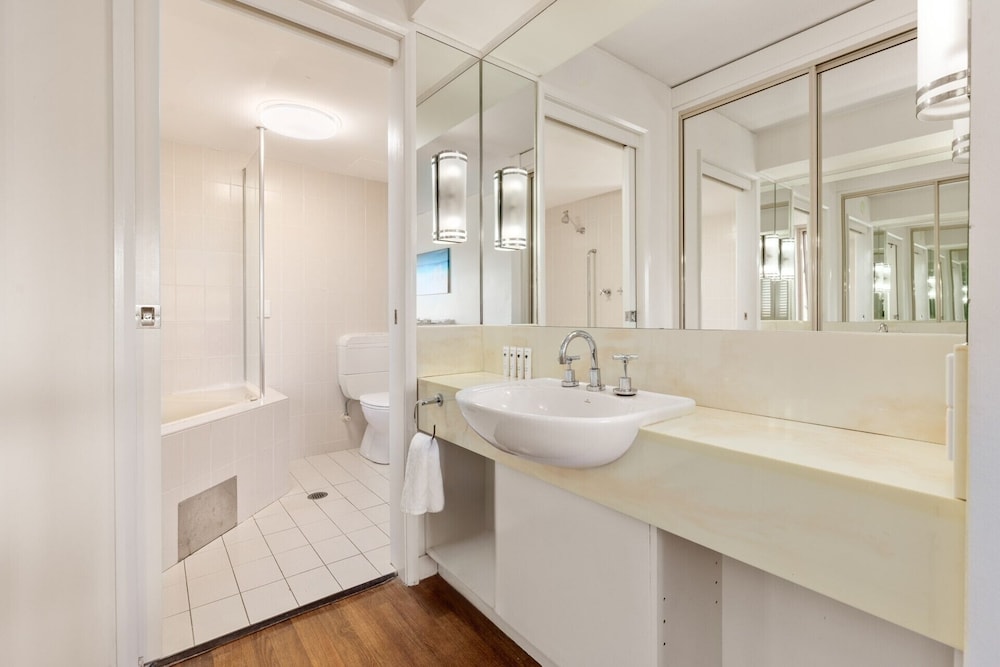 Charlesworth Bay Beach Resort