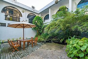 Kandyan Reach Hotel