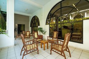 Kandyan Reach Hotel